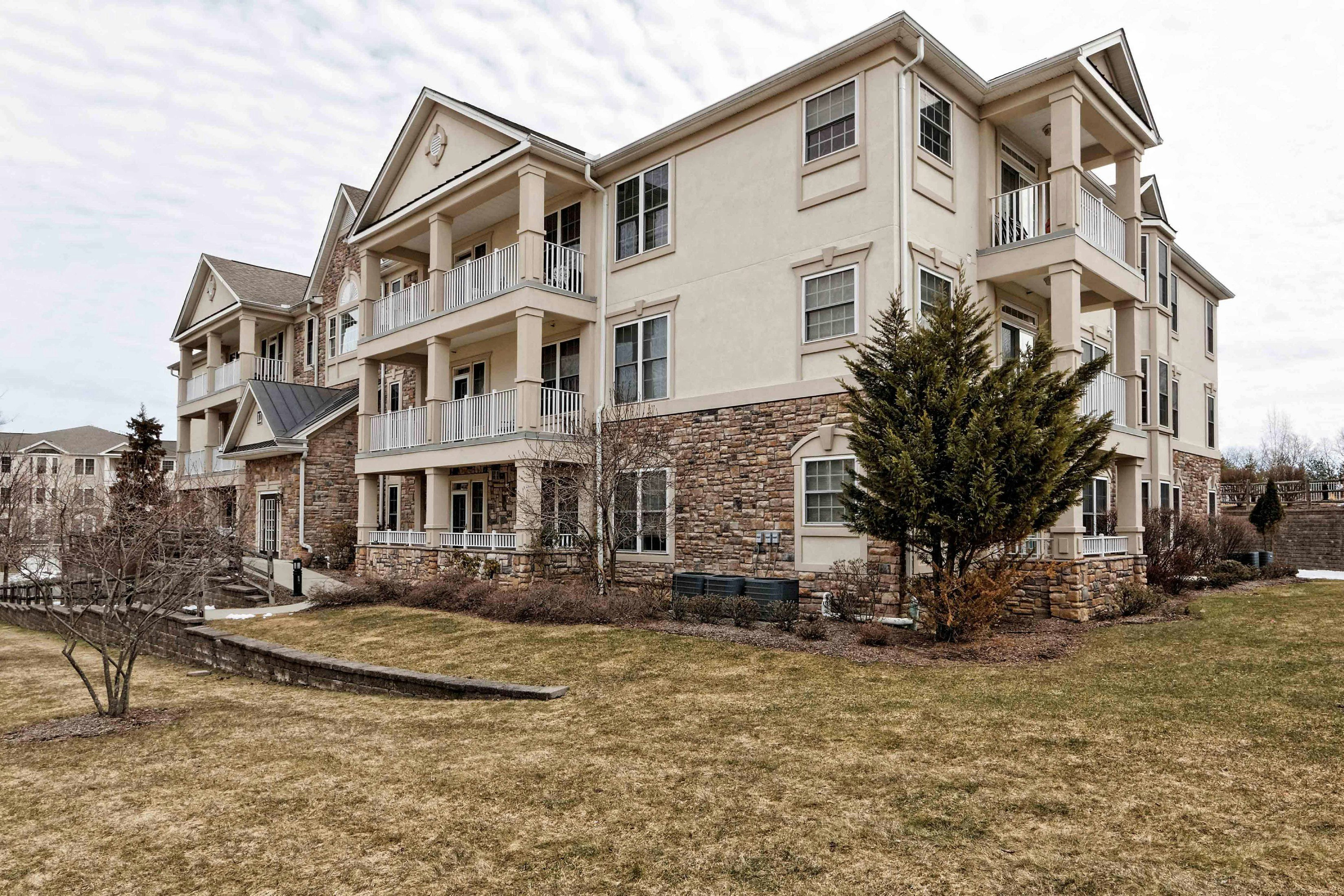 1202 Holly Lane, Cedar Grove, NJ 07009, Presented by Ian, Sima & Lyle